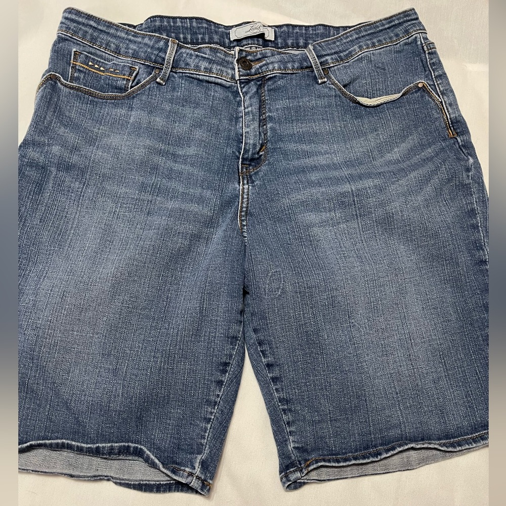 Levi’s jean shorts
